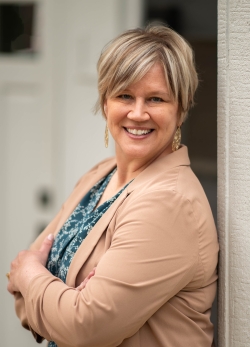 Lori  Jones